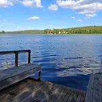 Wolf Lakeside Lapland Дом отдыха *