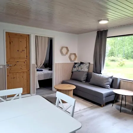 Wolf Lakeside Lapland 펜션 로바니에미