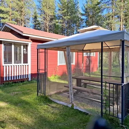 Wolf Lakeside Lapland *