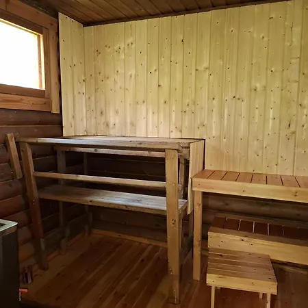 펜션 Wolf Lakeside Lapland 로바니에미