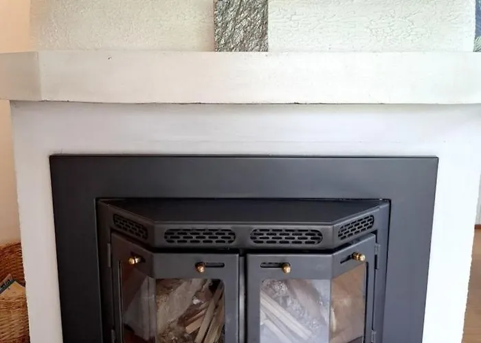 Wolf Lakeside Lapland * Rovaniemi